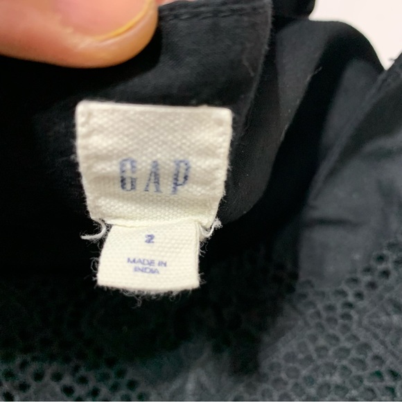 GAP Black Sleeveless Embroidered Details all over Size 2 - Picture 8 of 11